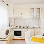By The Sea Okrug Donji - Ciovo - 6859 Apartment Trogir