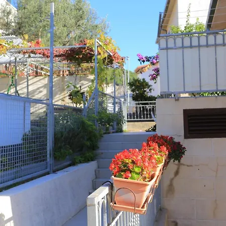 Апартаменты By The Sea Okrug Donji, Ciovo - 6859