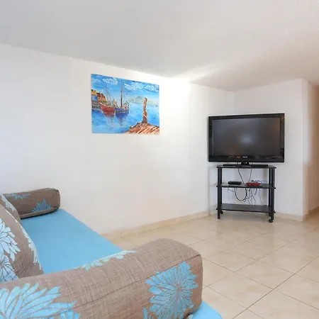 Apartamento By The Sea Okrug Donji - Ciovo - 6859 *