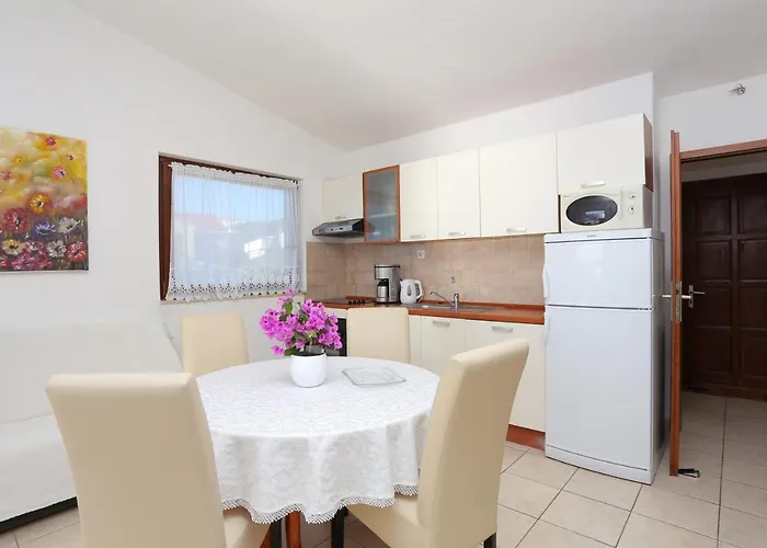 Apartamento By The Sea Okrug Donji - Ciovo - 6859 *