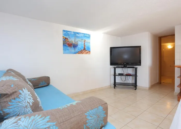 Appartement By The Sea Okrug Donji - Ciovo - 6859 *