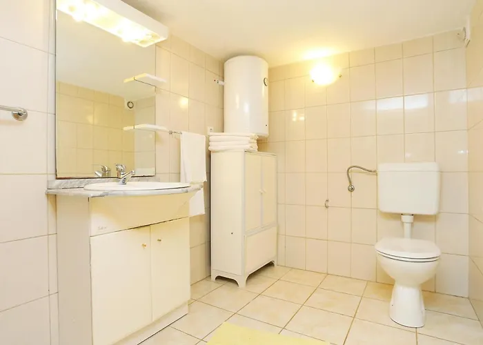 Apartamento By The Sea Okrug Donji - Ciovo - 6859